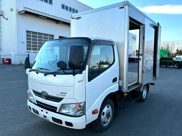 トヨタ ダイナ TKG-XZU675(4WD)の写真9