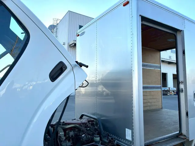 トヨタ ダイナ TKG-XZU675(4WD)の写真11