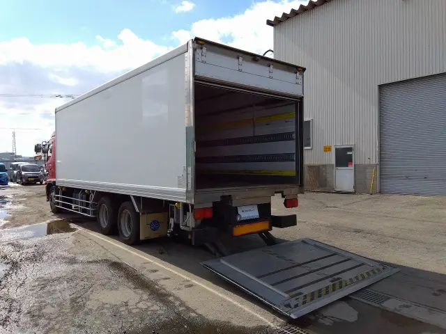 日野 レンジャー BDG-GK8JRWA(6x4)の写真8