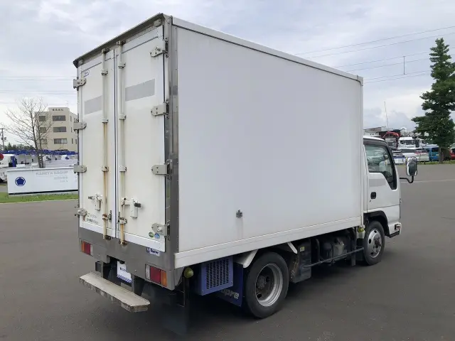 いすゞ エルフ TRG-NJS85AN(4WD)の写真6