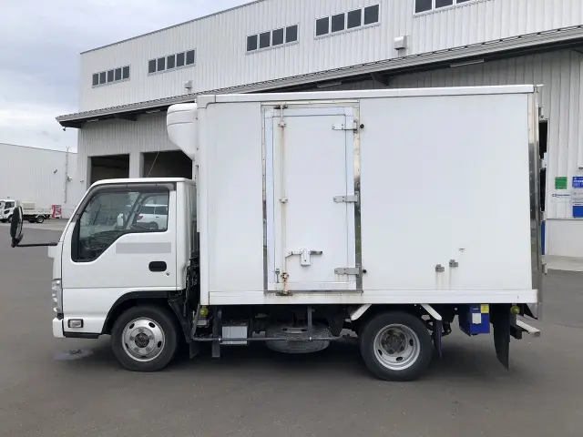 いすゞ エルフ TRG-NJS85AN(4WD)の写真8