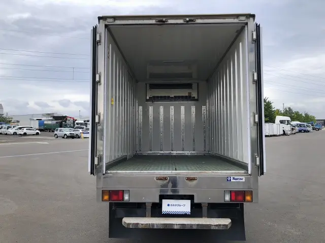 いすゞ エルフ TRG-NJS85AN(4WD)の写真9