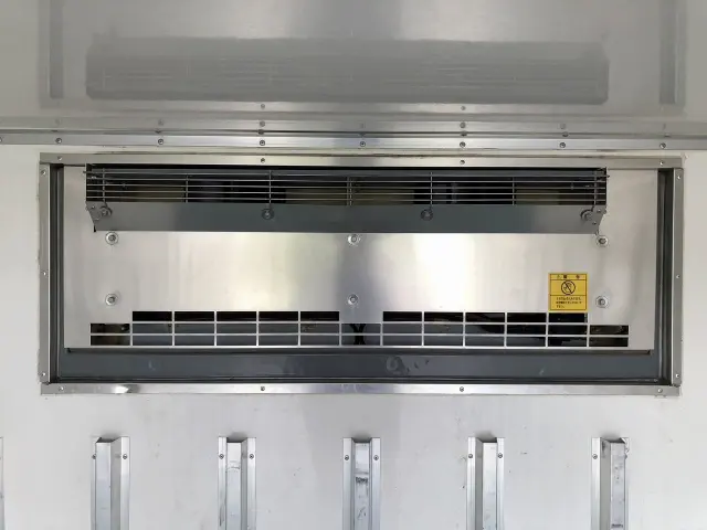 いすゞ エルフ TRG-NJS85AN(4WD)の写真11