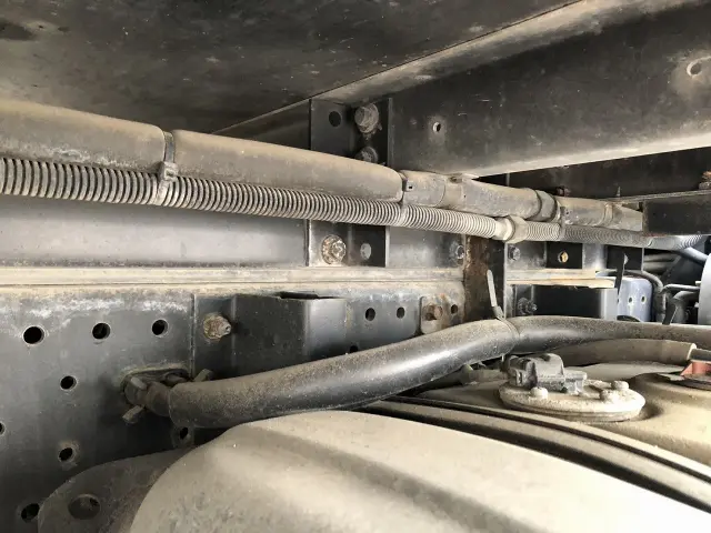 いすゞ エルフ TRG-NJS85AN(4WD)の写真12