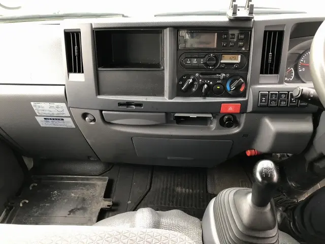 いすゞ エルフ TRG-NJS85AN(4WD)の写真23