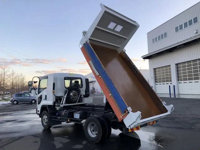 いすゞ フォワード 2PG-FRS90S2(4WD)の写真8