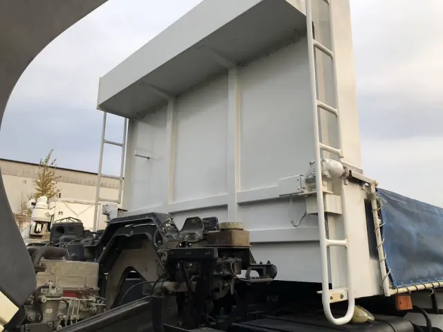 日野 プロフィア QKG-FS1EKDA(6x4)の写真12