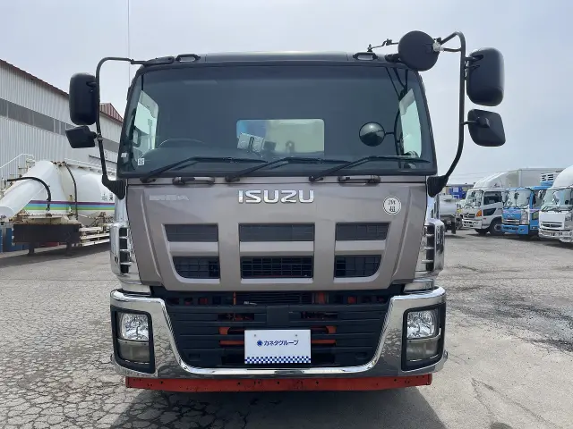 いすゞ ギガ LKG-CYZ77AM(6x4)の写真3