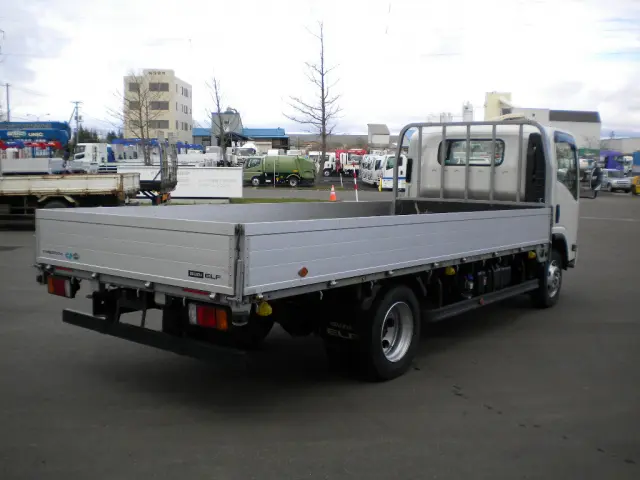 いすゞ エルフ 2PG-NPS88AR(4WD)の写真6