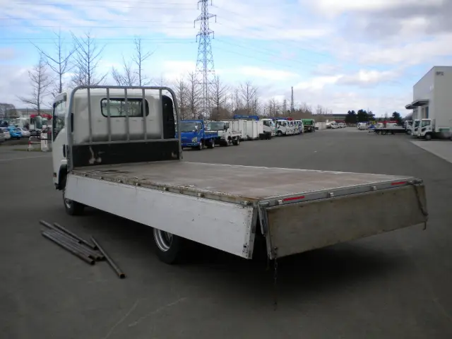 いすゞ エルフ 2PG-NPS88AR(4WD)の写真8