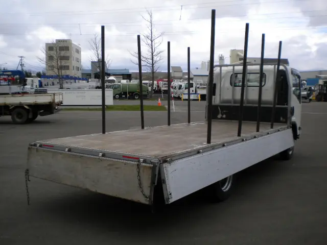 いすゞ エルフ 2PG-NPS88AR(4WD)の写真9