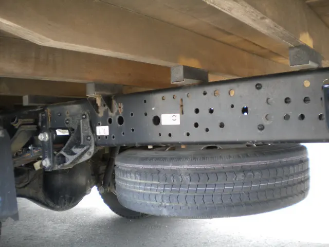 いすゞ エルフ 2PG-NPS88AR(4WD)の写真15