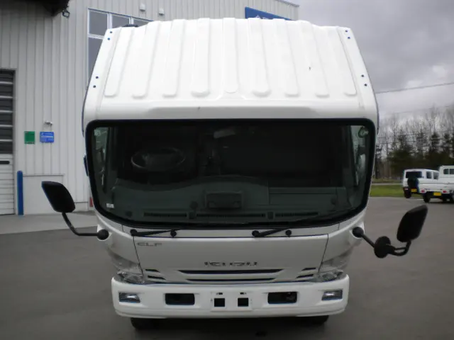 いすゞ エルフ 2PG-NPS88AR(4WD)の写真18