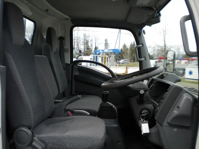 いすゞ エルフ 2PG-NPS88AR(4WD)の写真22