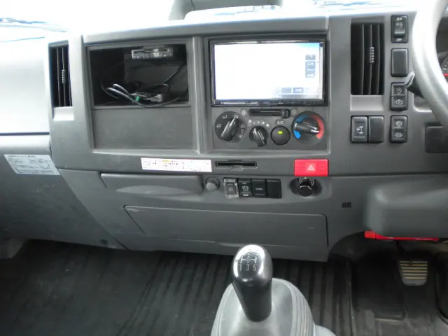 いすゞ エルフ 2PG-NPS88AR(4WD)の写真23