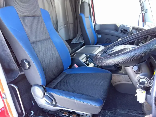 いすゞ ギガ QKG-CYJ77B(8x4)の写真22