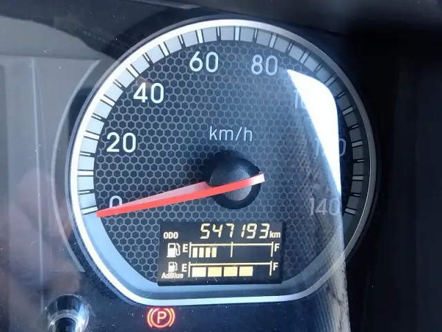 いすゞ ギガ QKG-CYJ77B(8x4)の写真24