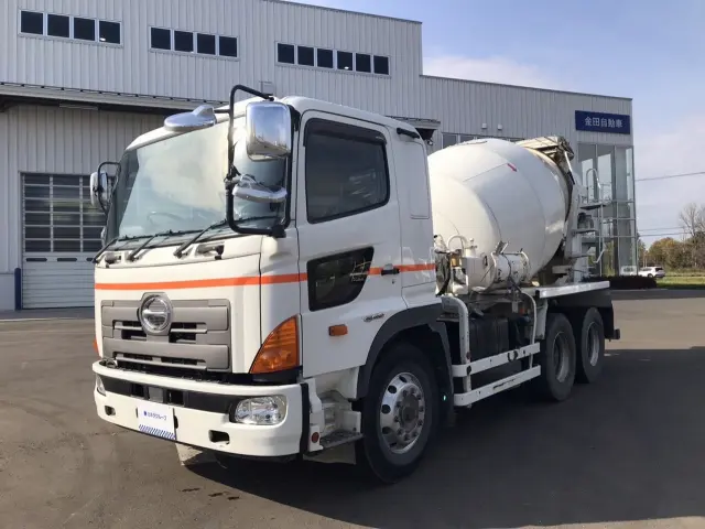 日野 プロフィア QPG-FS1AKDA(6x4)の写真1