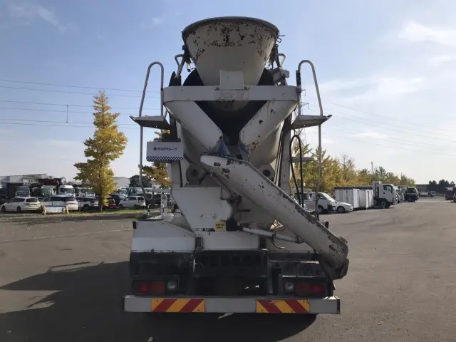 日野 プロフィア QPG-FS1AKDA(6x4)の写真5