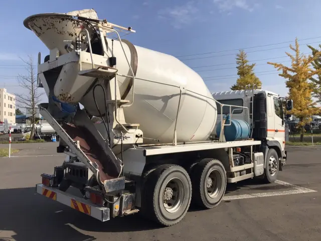 日野 プロフィア QPG-FS1AKDA(6x4)の写真6