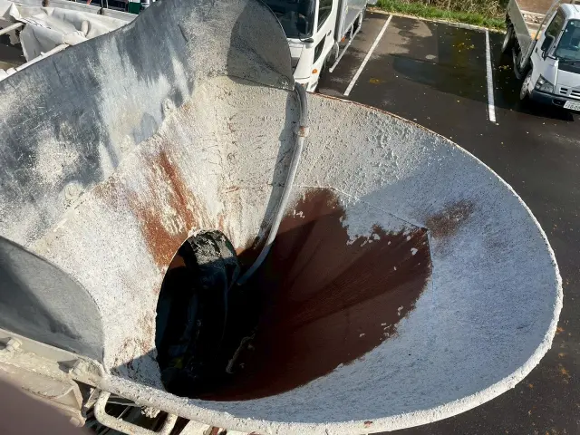 日野 プロフィア QPG-FS1AKDA(6x4)の写真9