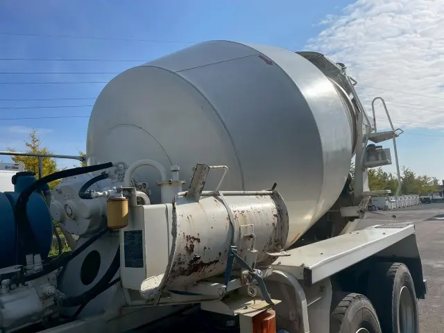 日野 プロフィア QPG-FS1AKDA(6x4)の写真11