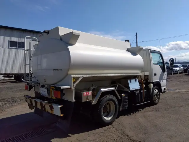 いすゞ エルフ TDG-NKS85AN(4WD)の写真6