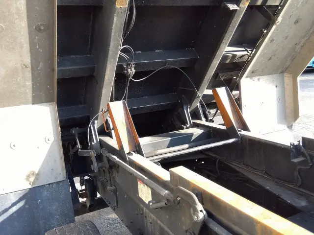 三菱 ファイター LDG-FQ62F(6x4)の写真9