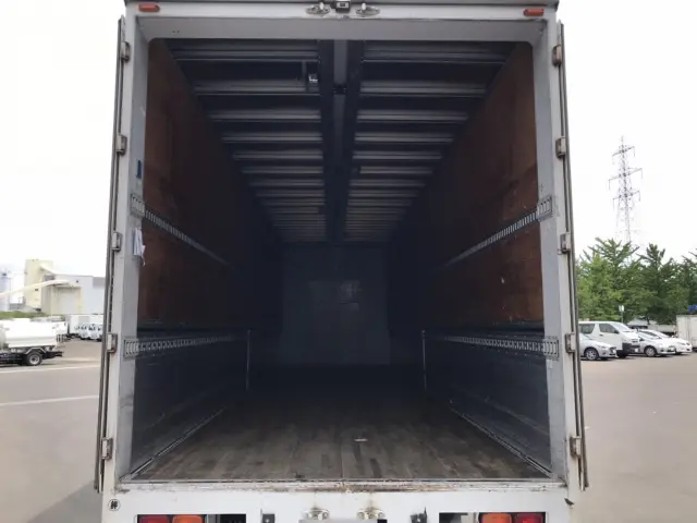 日野 プロフィア QKG-FW1EXBG(8x4)の写真7