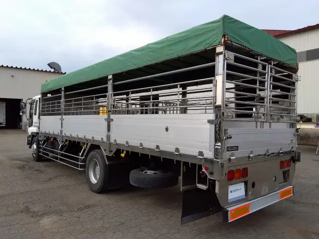 いすゞ ギガ KL-CVR80P3(2WD)の写真4