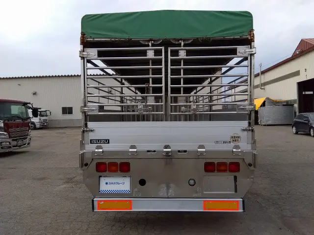 いすゞ ギガ KL-CVR80P3(2WD)の写真5