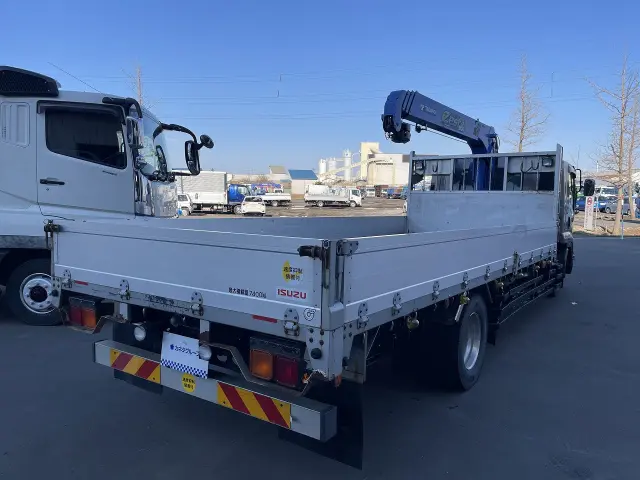 いすゞ フォワード QPG-FTR34S2(2WD)の写真6