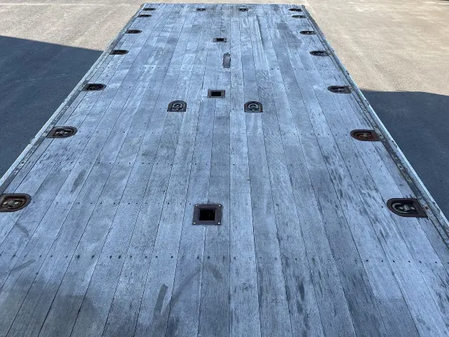 いすゞ フォワード QPG-FTR34S2(2WD)の写真10