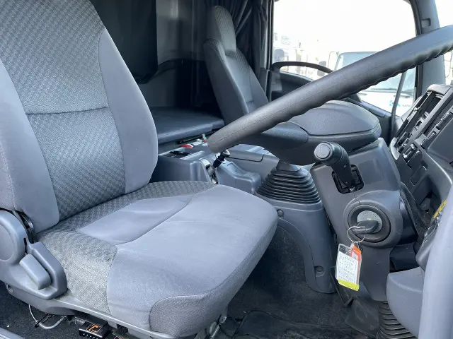 いすゞ フォワード QPG-FTR34S2(2WD)の写真22