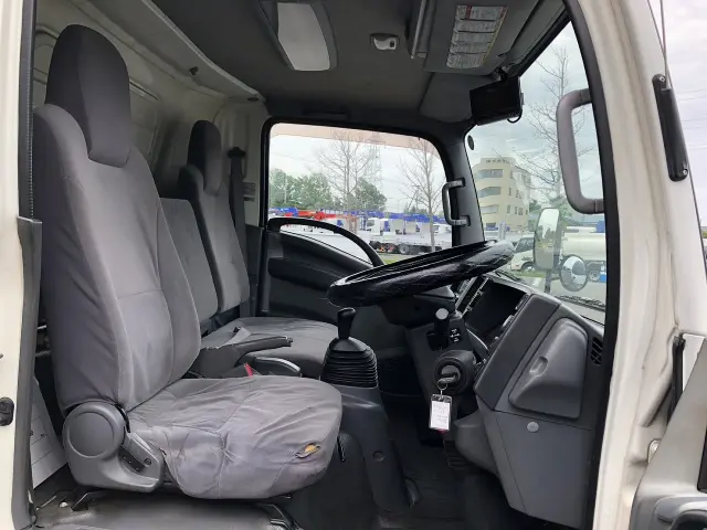 いすゞ エルフ SKG-NPR85AN(2WD)の写真22