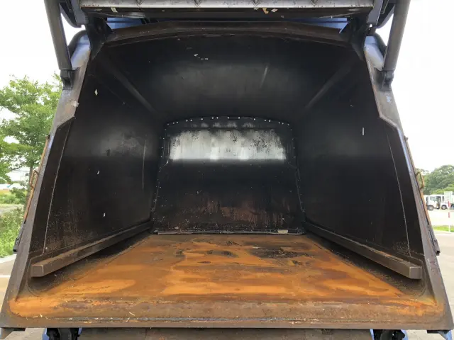 いすゞ フォワード SKG-FRR90S2(2WD)の写真8