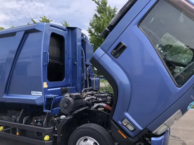 いすゞ フォワード SKG-FRR90S2(2WD)の写真17