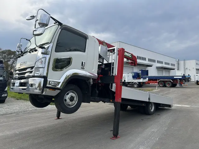 いすゞ フォワード TKG-FRR90S2(2WD)の写真8