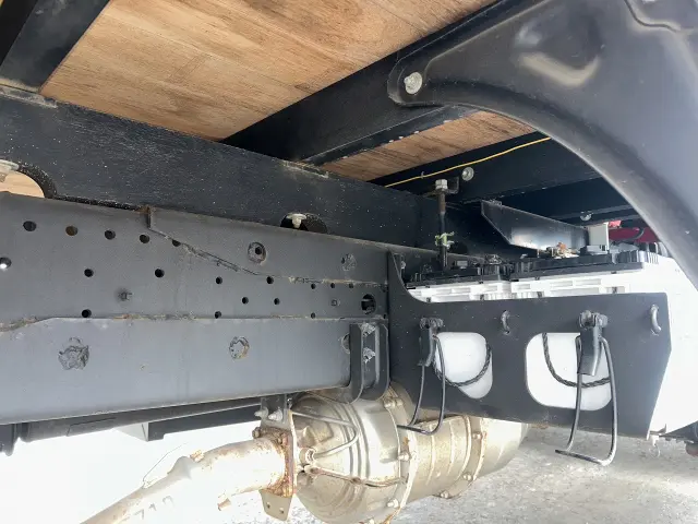 いすゞ フォワード TKG-FRR90S2(2WD)の写真15