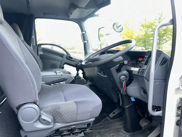 いすゞ フォワード TKG-FRR90S2(2WD)の写真22