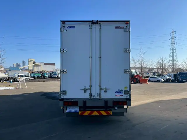 いすゞ ギガ QKG-CYJ77A(8x4)の写真5