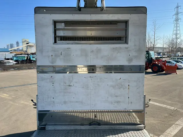 いすゞ ギガ QKG-CYJ77A(8x4)の写真10