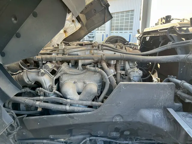 いすゞ ギガ QKG-CYJ77A(8x4)の写真19