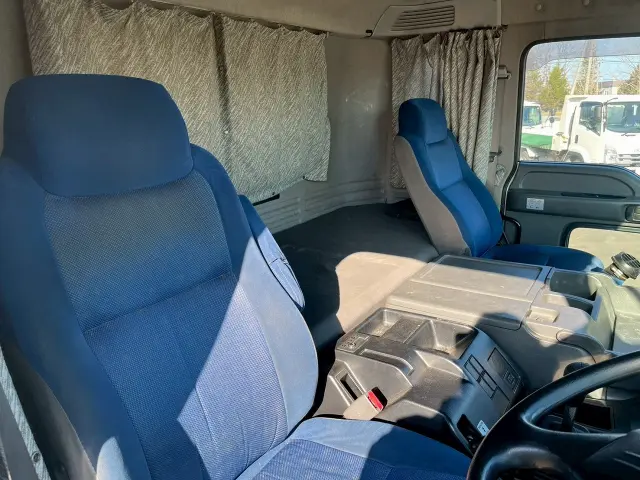 いすゞ ギガ QKG-CYJ77A(8x4)の写真22