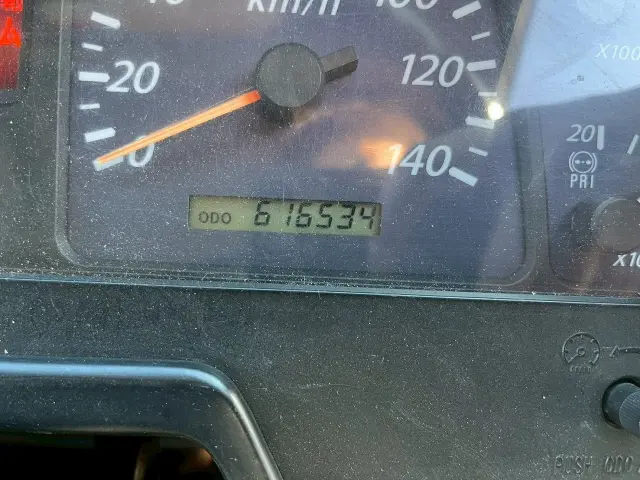 いすゞ ギガ QKG-CYJ77A(8x4)の写真24