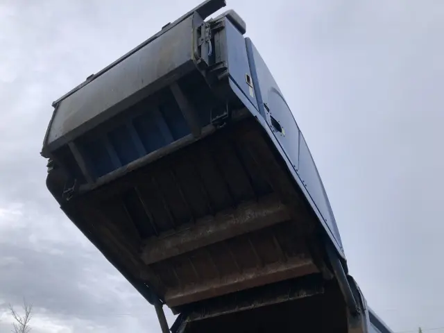 日野 レンジャー QKG-FJ7JGAA(2WD)の写真10