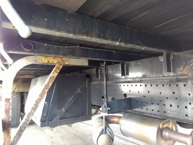 いすゞ フォワード TKG-FRR90S2(2WD)の写真14