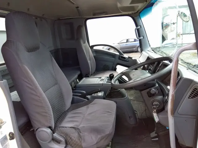 いすゞ フォワード TKG-FRR90S2(2WD)の写真22