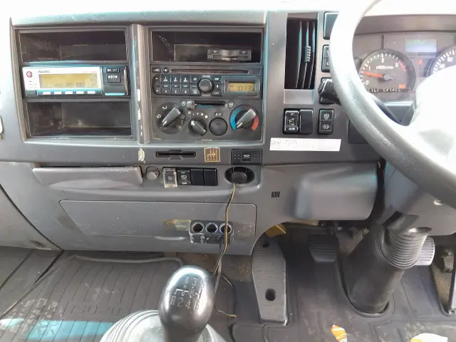 いすゞ フォワード TKG-FRR90S2(2WD)の写真23