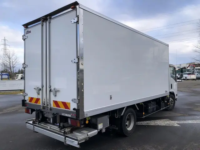 いすゞ エルフ TPG-NPR85AN(2WD)の写真6